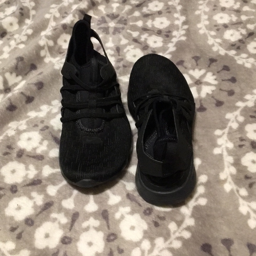 Running Shoes